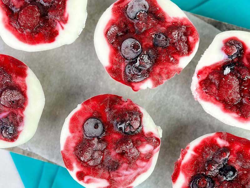Fruity frozen yoghurt cups recipe PureGym Swiss